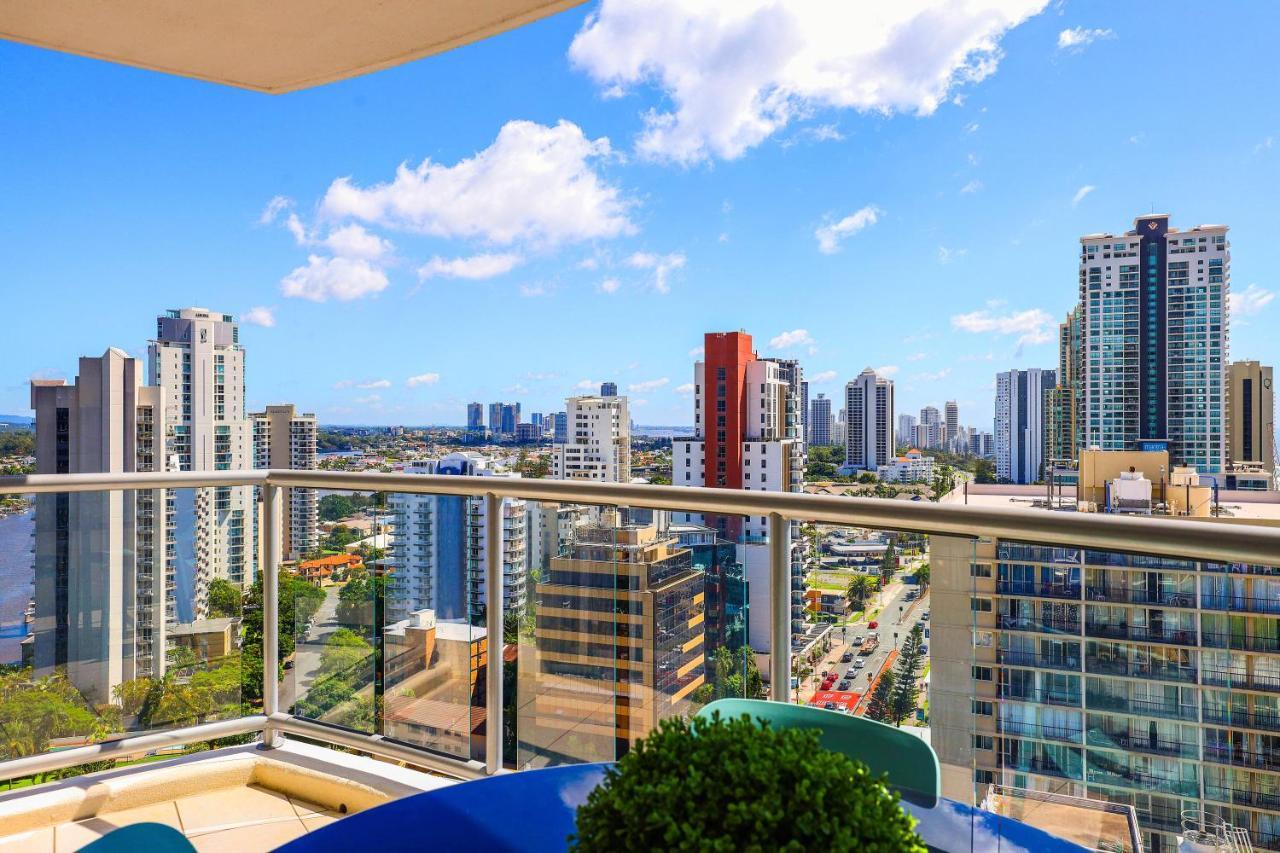 Chevron Renaissance Managed By Gchs * Gold Coast